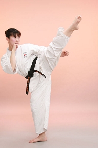 堀田(山田)千宴子 NPO社会教育団体 空手道 千山道場 代表